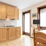 Residence-hotel Cimbro דירה